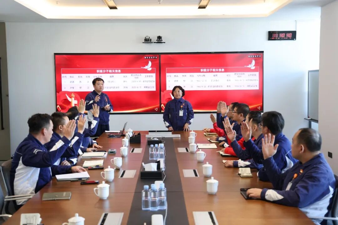 2716aef8a2b2304c9c10252e11a76022.jpg 2716aef8a2b2304c9c10252e11a76022.jpg